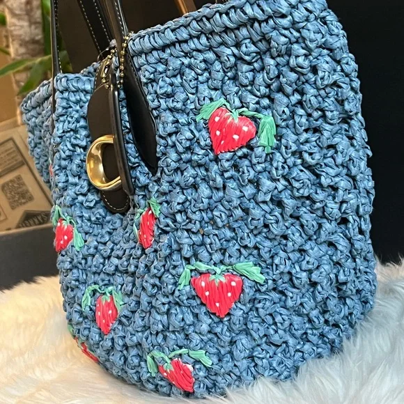 💰SOLD - CA035 - Coach Small Tote with Strawberry Embroidery - Picture 3 of 10